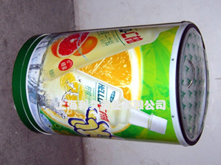 果汁广告冰桶